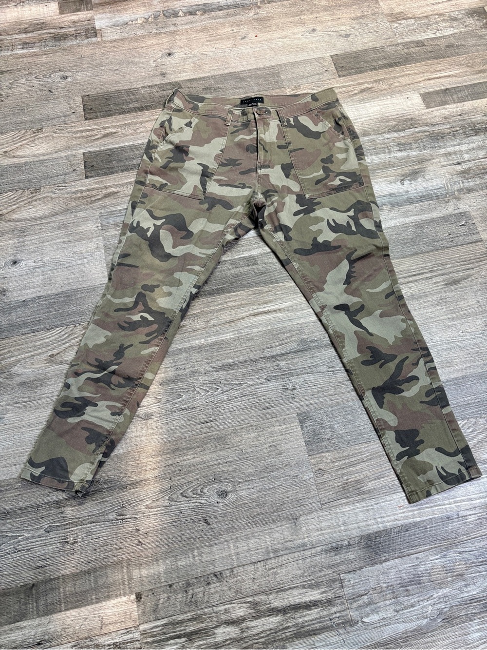 Sanctuary Camo Utility Skinny Pants Size 30